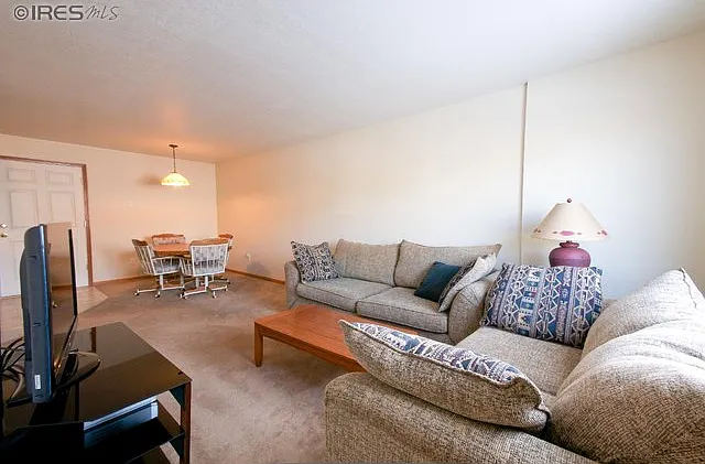 3330 Saratoga St #C — Photo 2