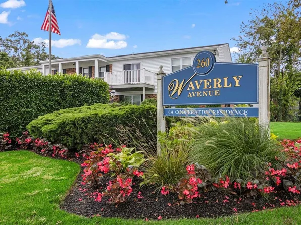 260 Waverly Avenue #B5-35, Patchogue, NY 11772