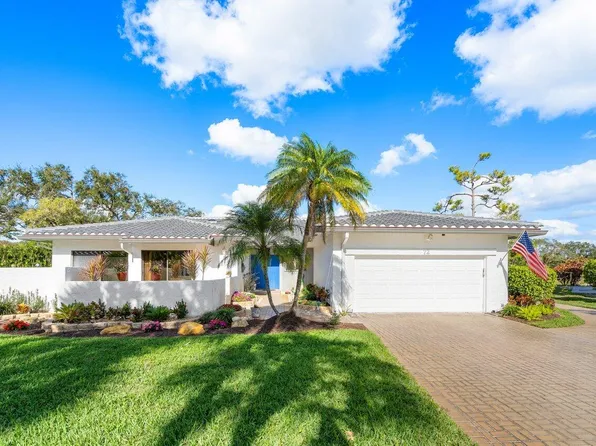 72 Northwoods Circle, Boynton Beach, FL 33436