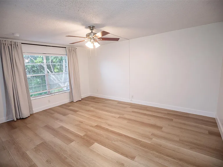 6764 SW 40th St #40 — Photo 13