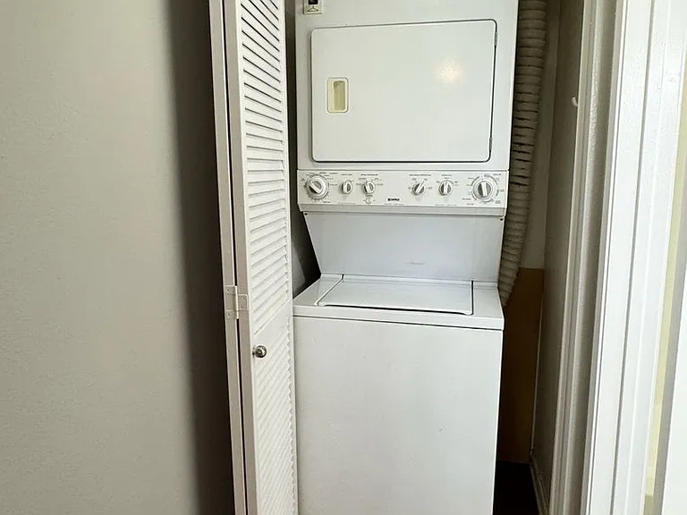 1200 Gaviota Ave #108 — Photo 16