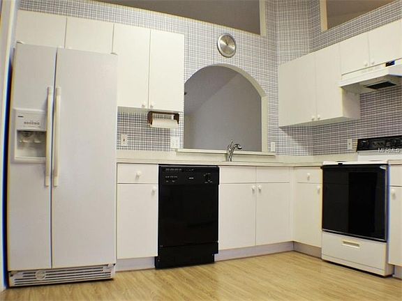 4th image of 2123 Donegan Pl