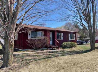 1003 Leroy St, Boyne City, MI 49712