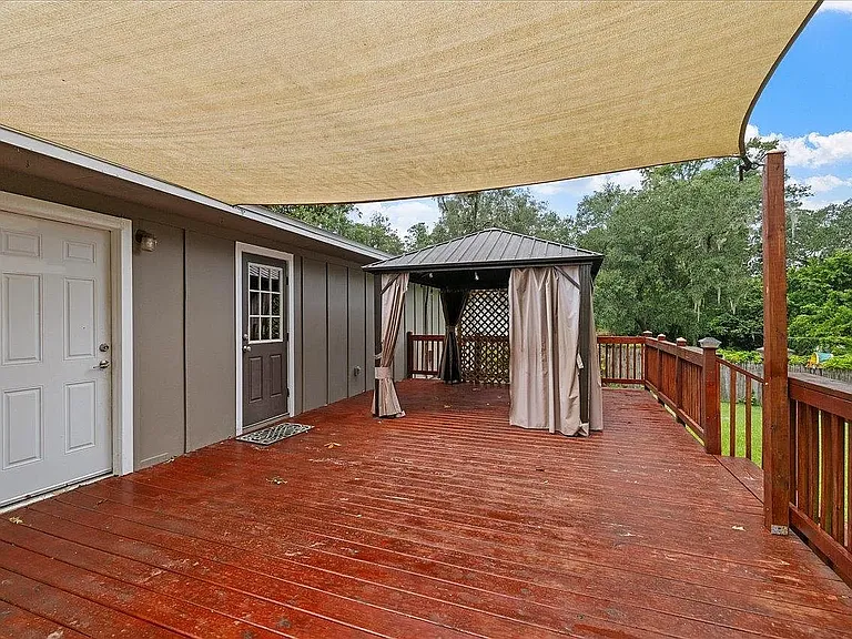 2136 Harriet Dr — Photo 15