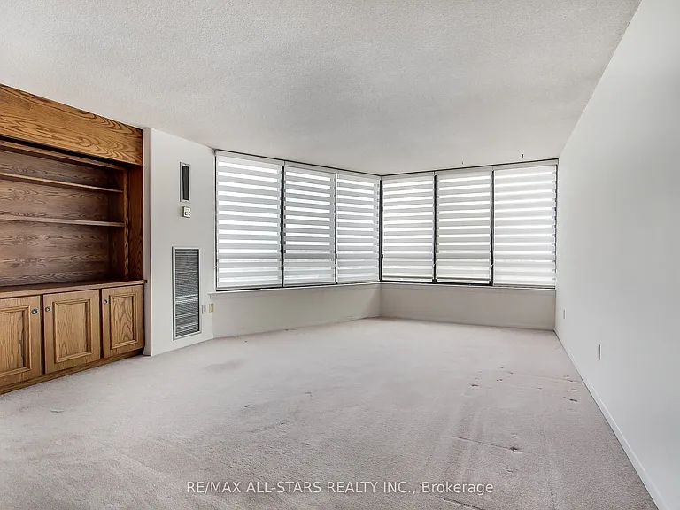 255 Bamburgh Cir #1203 — Photo 18