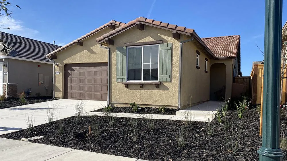 2323 Espana Ln photo 1