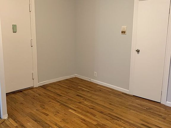 2nd image of 3163 33rd St APT 6