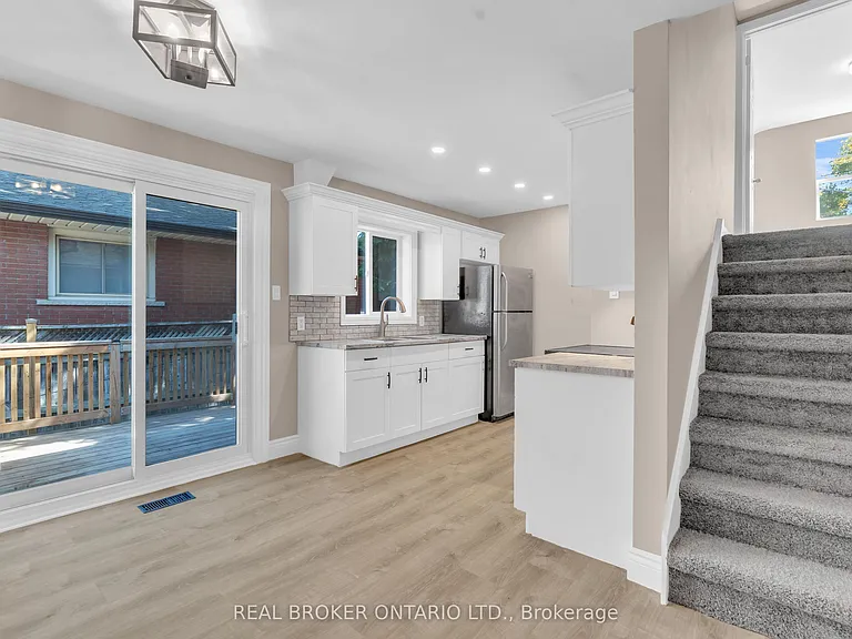 301 Franklin St N #A — Photo 7