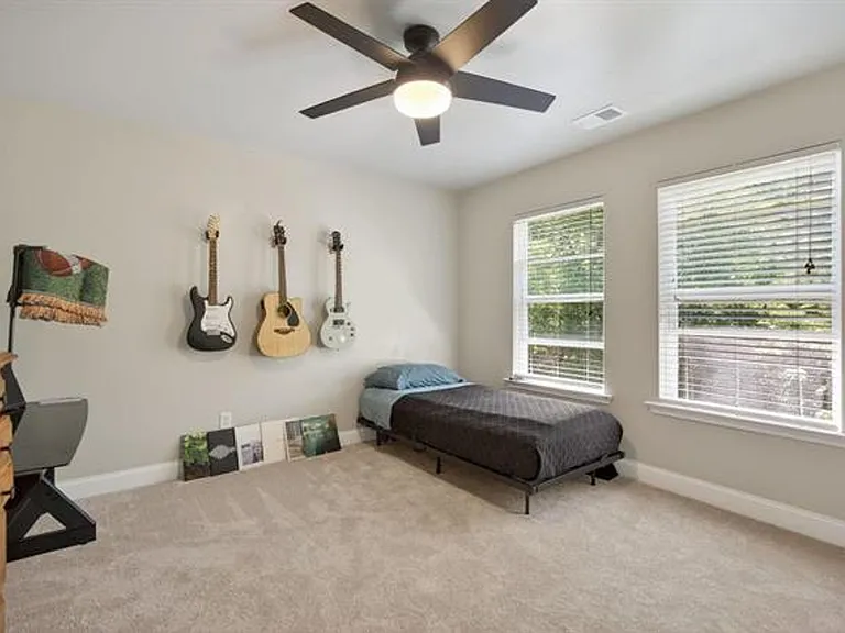 221 Allenbrooke Dr — Photo 38