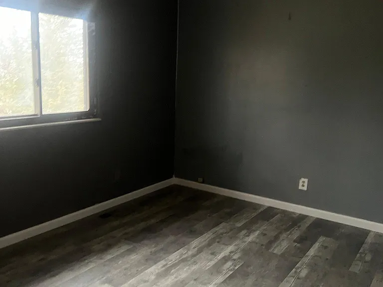 1811 Hanover Ln — Photo 4