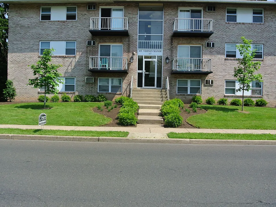 Mt. Vernon Manor Apt. 3-020