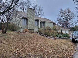 501 W 33rd Ave, Winfield, KS 67156