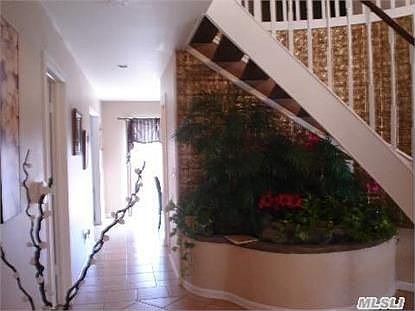 4th image of 50 Maplewood Ave