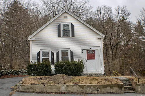 250 Ashburnham St Photo 1