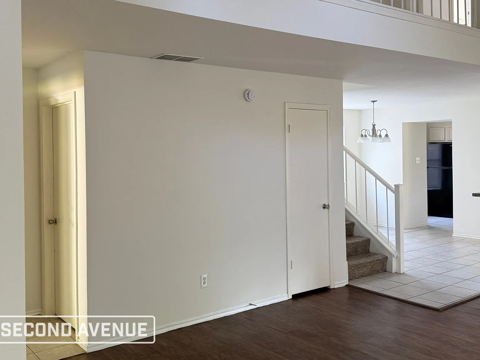 3 bed, 2.5 bath, 2019 sqft, $1,895 — Photo 3