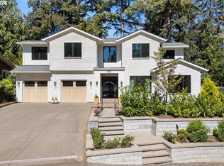 825 Ellis Ave, Lake Oswego, OR 97034