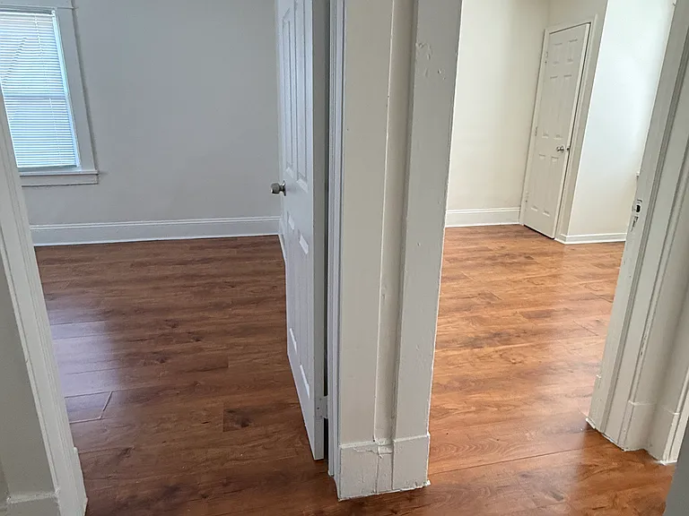 504 Bancroft Ave — Photo 9