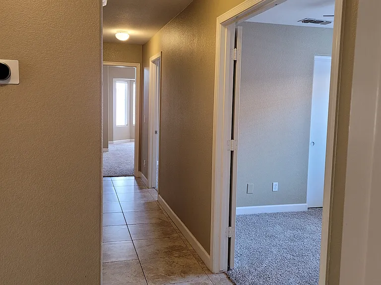 3950 E Campbell Ave — Photo 12