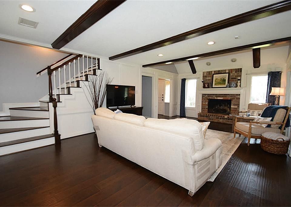 1st image of 20610 Laurel Lock Dr