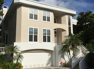 3947 Somerset Dr, Sarasota, FL 34242