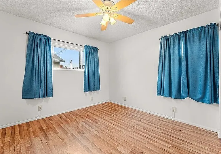116 E Campus View Dr — Photo 11