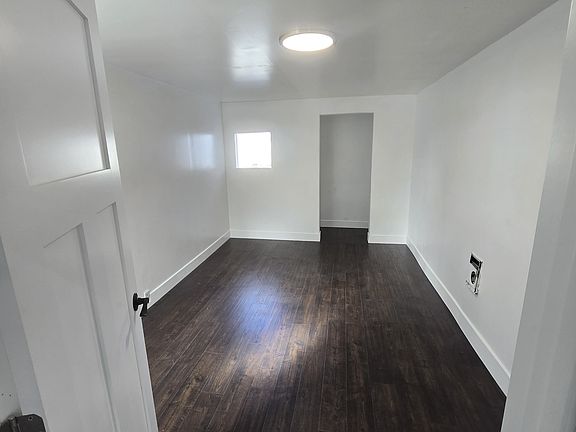 5th image of 216 S Lincoln St
