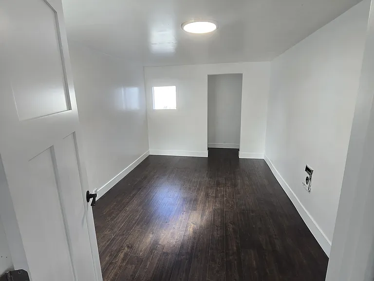 216 S Lincoln St — Photo 5