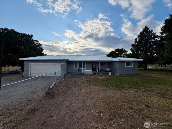 212 b Nichols Road, Omak, WA 98841