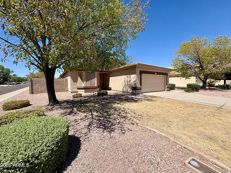 8234 W Salter Dr — Photo 3