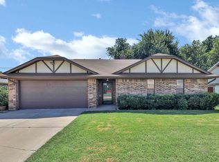 512 N Morgan Dr, Moore, OK 73160