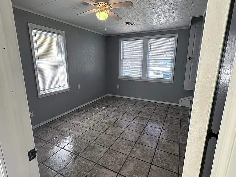 837 W Moore Ave — Photo 20