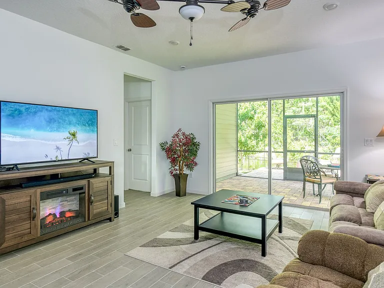 986 Arcadian Lakes Blvd — Photo 5