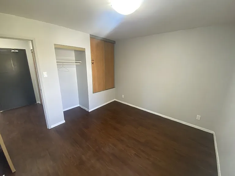216 Leith St #4 — Photo 6