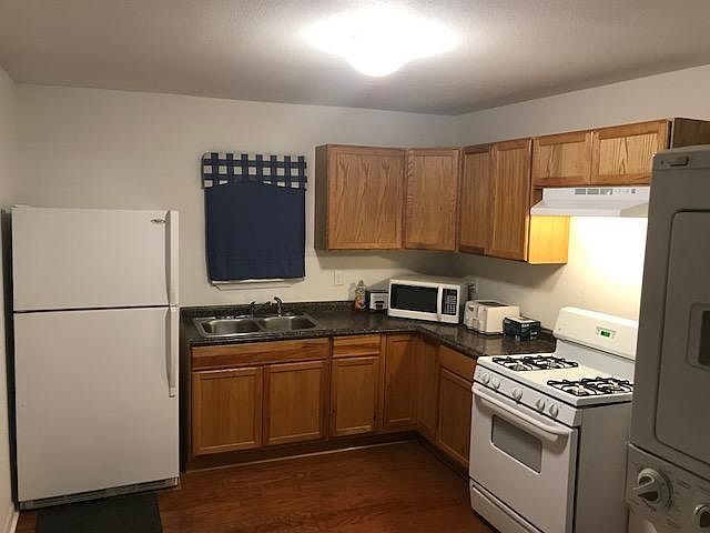 2nd image of 2326 Valence St