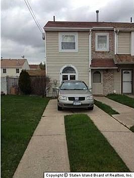 1st image of 301 Lamberts Ln