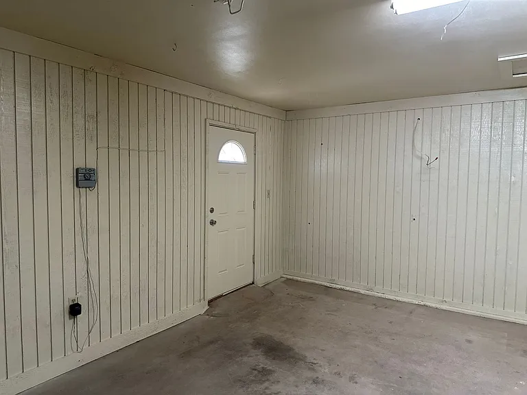 2301 Post Oak Rd — Photo 33