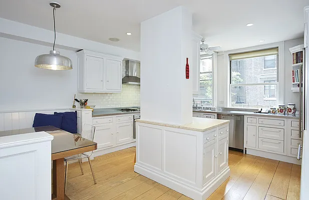 Sold by Stribling | media 12