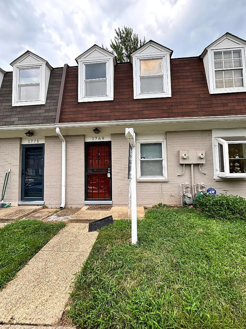 1769 Village Green Dr - 1769 Village Green Drive #Y-82 — Photo 1