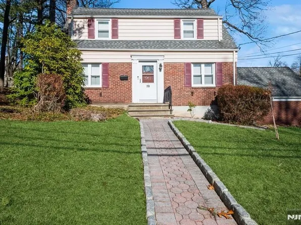 79 Lexington Ave, Cresskill, NJ 07626