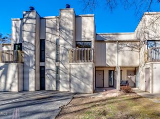 18 Valley Forge Dr, Oak Ridge, TN 37830