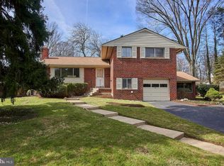 6541 Kerns Rd, Falls Church, VA 22044