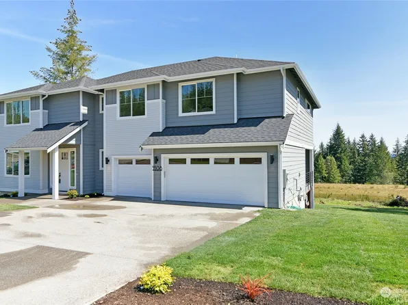 5508 NW Muddy Paws Court, Bremerton, WA 98312