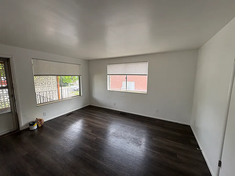 2630 S Windsor Cir #3 — Photo 2