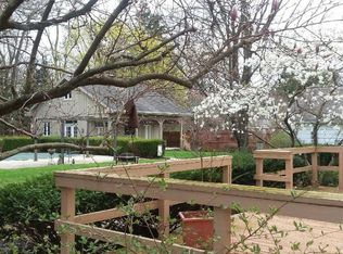 215 W Hobart Ave, Findlay, OH 45840