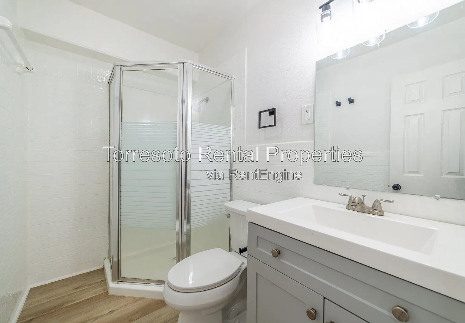 3 bed, 1.0 bath, 980 sqft, $1,400 — Photo 3
