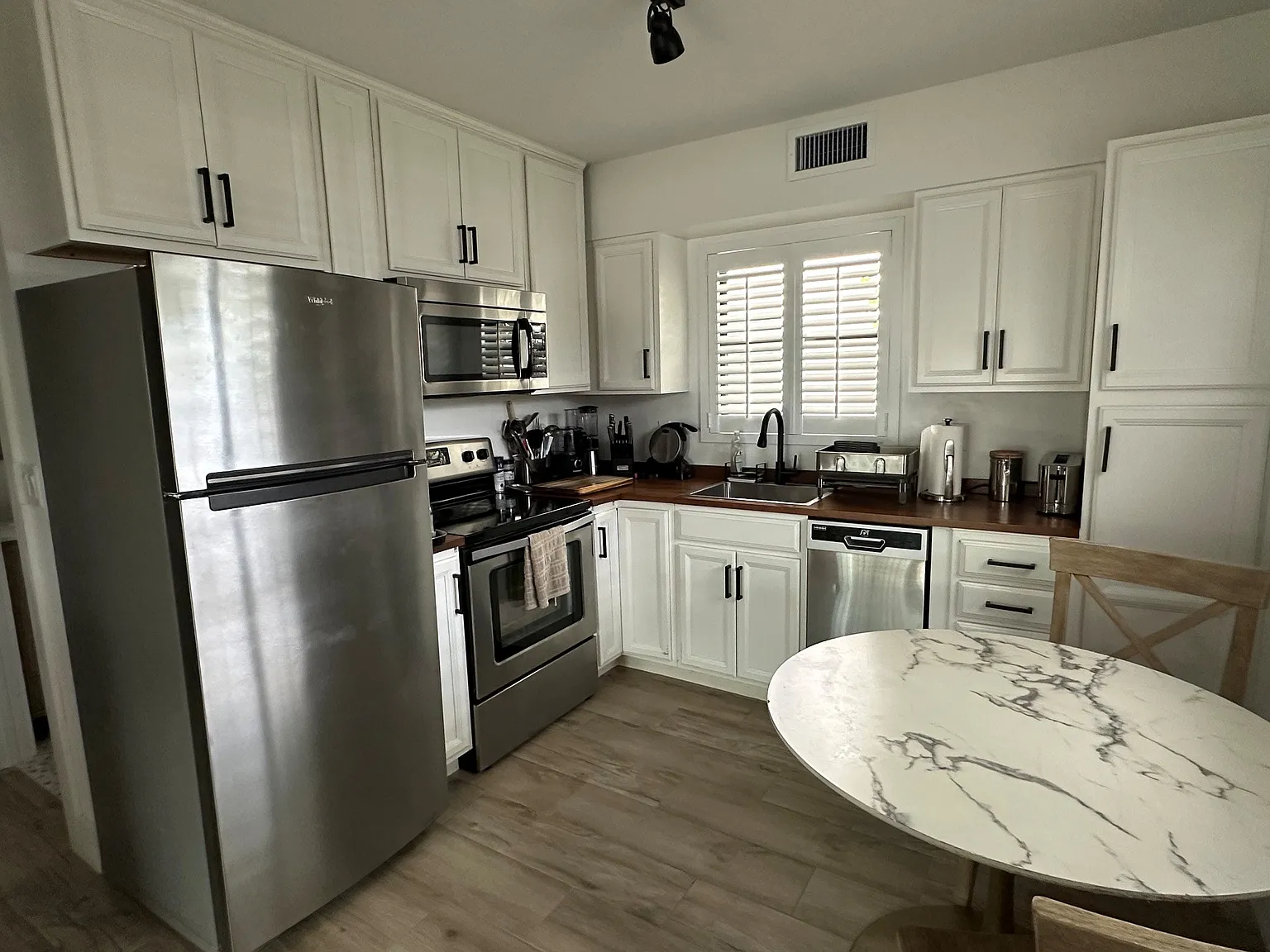 1 bed, 750 sqft, $2,100 — Photo 4