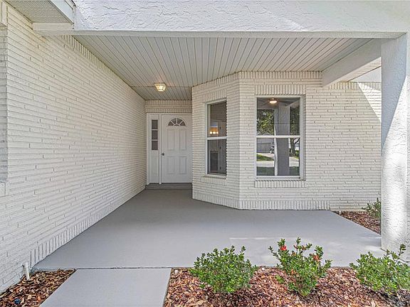 3rd image of 9270 SW 92nd Place Rd