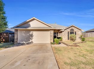 203 Cheyenne Trl, Alvarado, TX 76009