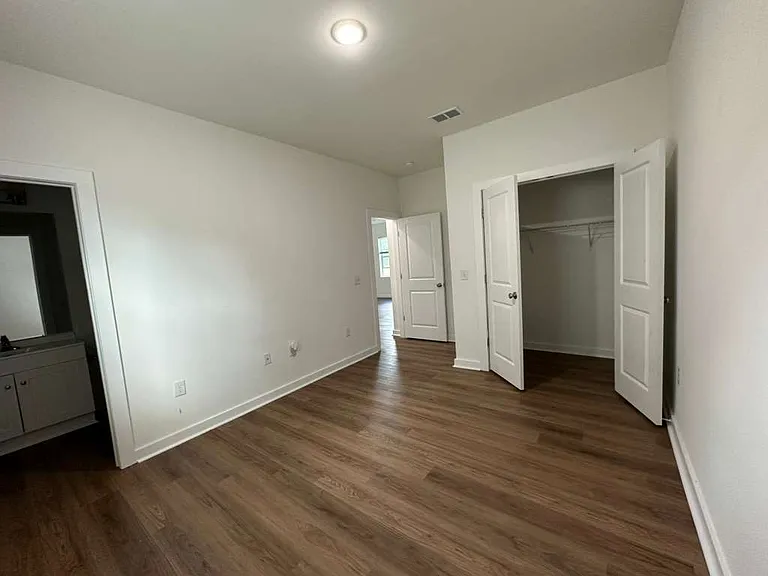 2635 S Allen Dr — Photo 10