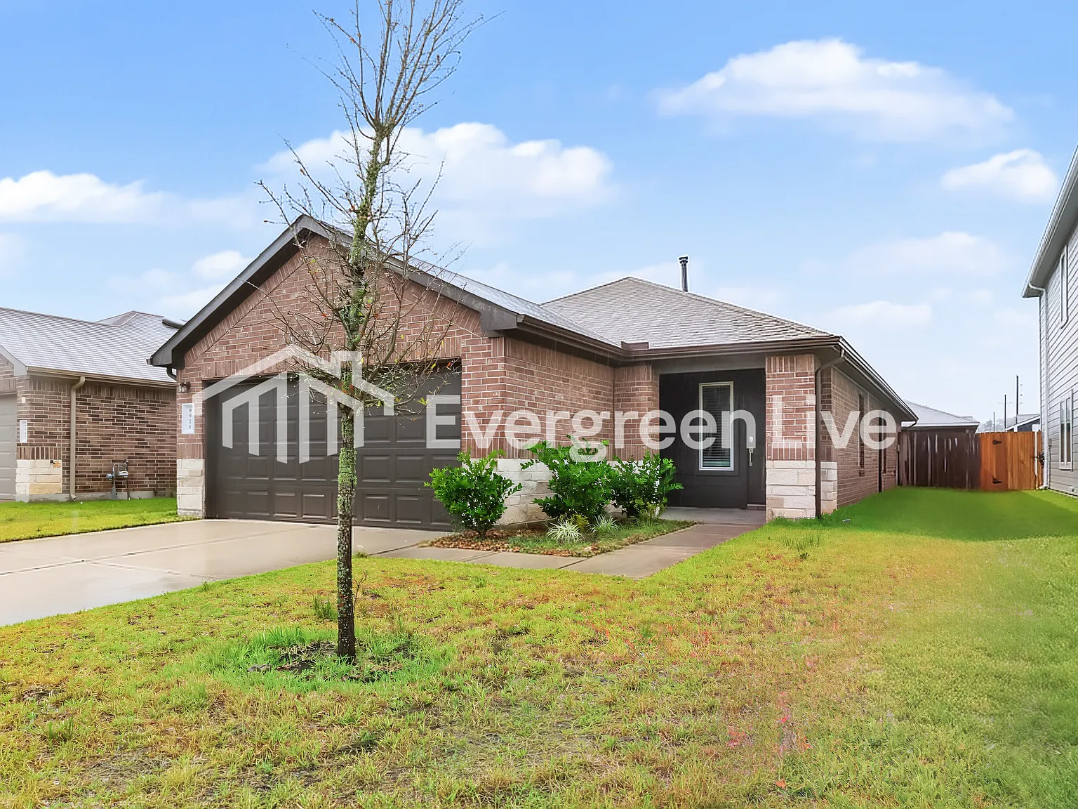 3 bed, 2.0 bath, 1541 sqft, $1,645 — Photo 2